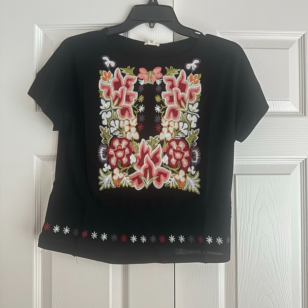 Anthropologie Tiny Embroidered Floral Tee Blouse Black XS NWT - Picture 4 of 9